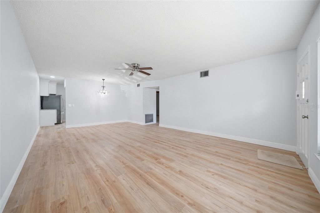 En Venta: $249,990 (2 camas, 2 baños, 1400 Pies cuadrados)