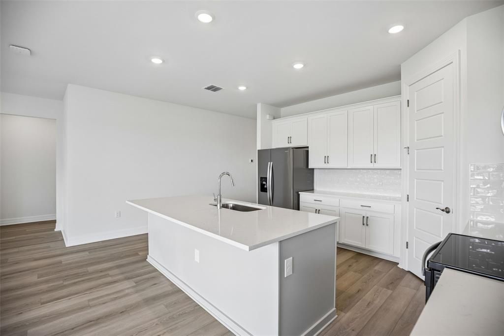 For Sale: $373,090 (4 beds, 2 baths, 1908 Square Feet)