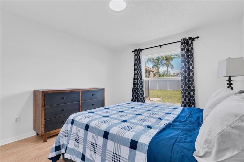 For Sale: $449,900 (3 beds, 2 baths, 1423 Square Feet)
