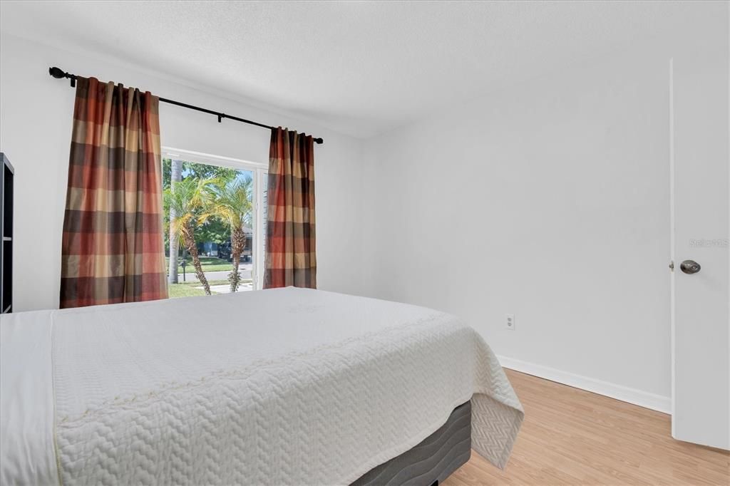 For Sale: $449,900 (3 beds, 2 baths, 1423 Square Feet)