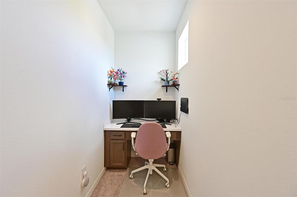 For Sale: $549,900 (4 beds, 3 baths, 2710 Square Feet)