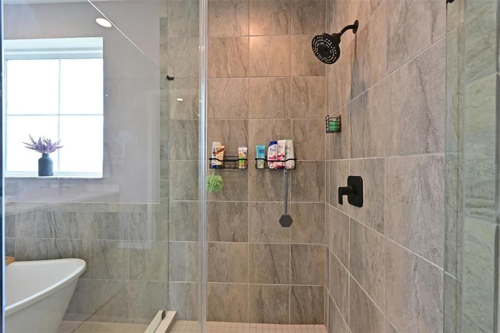 For Sale: $549,900 (4 beds, 3 baths, 2710 Square Feet)