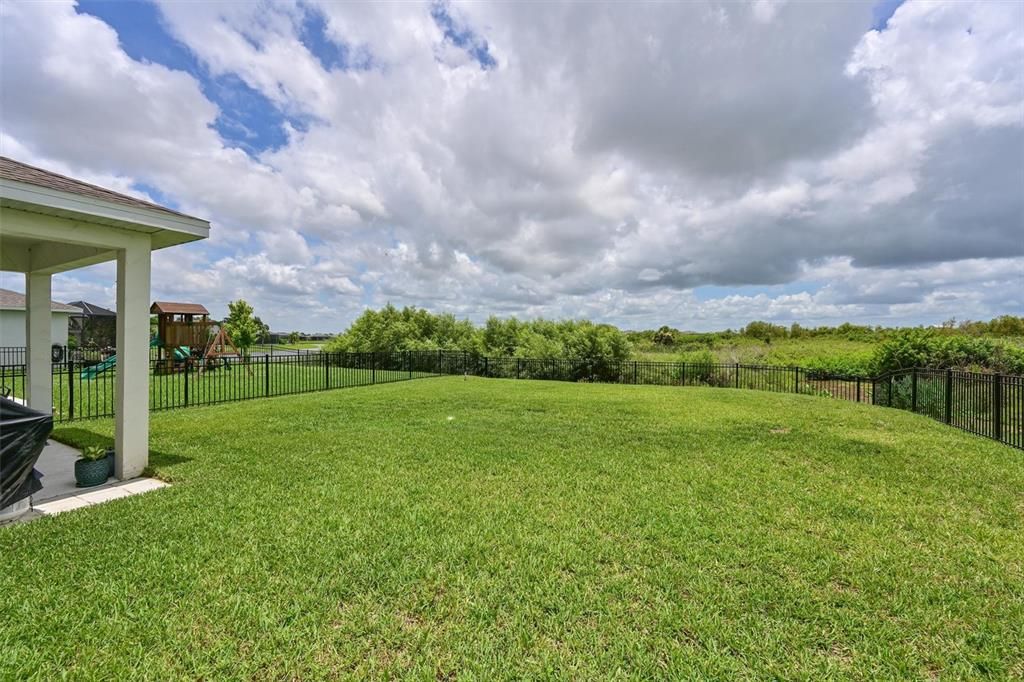 For Sale: $549,900 (4 beds, 3 baths, 2710 Square Feet)