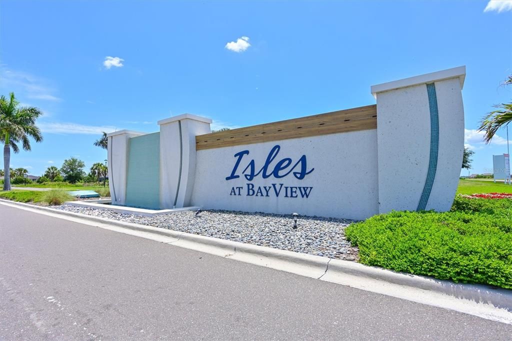 For Sale: $549,900 (4 beds, 3 baths, 2710 Square Feet)