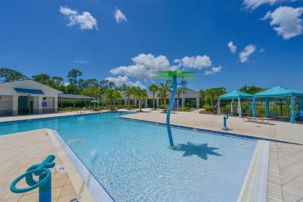 For Sale: $549,900 (4 beds, 3 baths, 2710 Square Feet)