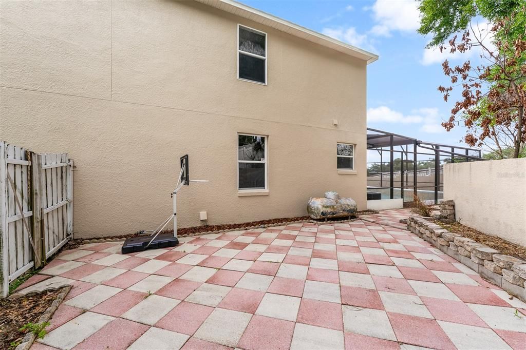 For Sale: $550,000 (5 beds, 3 baths, 2794 Square Feet)