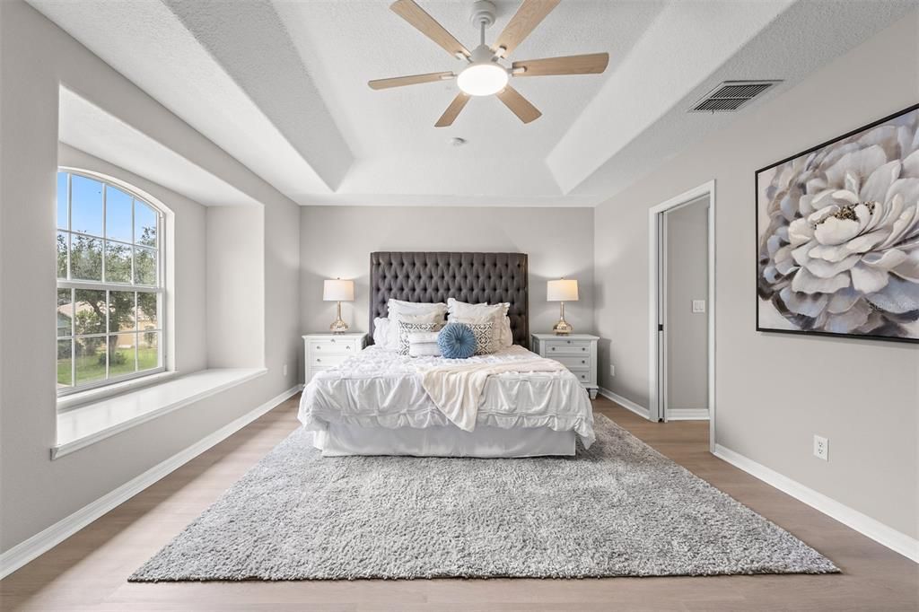 For Sale: $550,000 (5 beds, 3 baths, 2794 Square Feet)