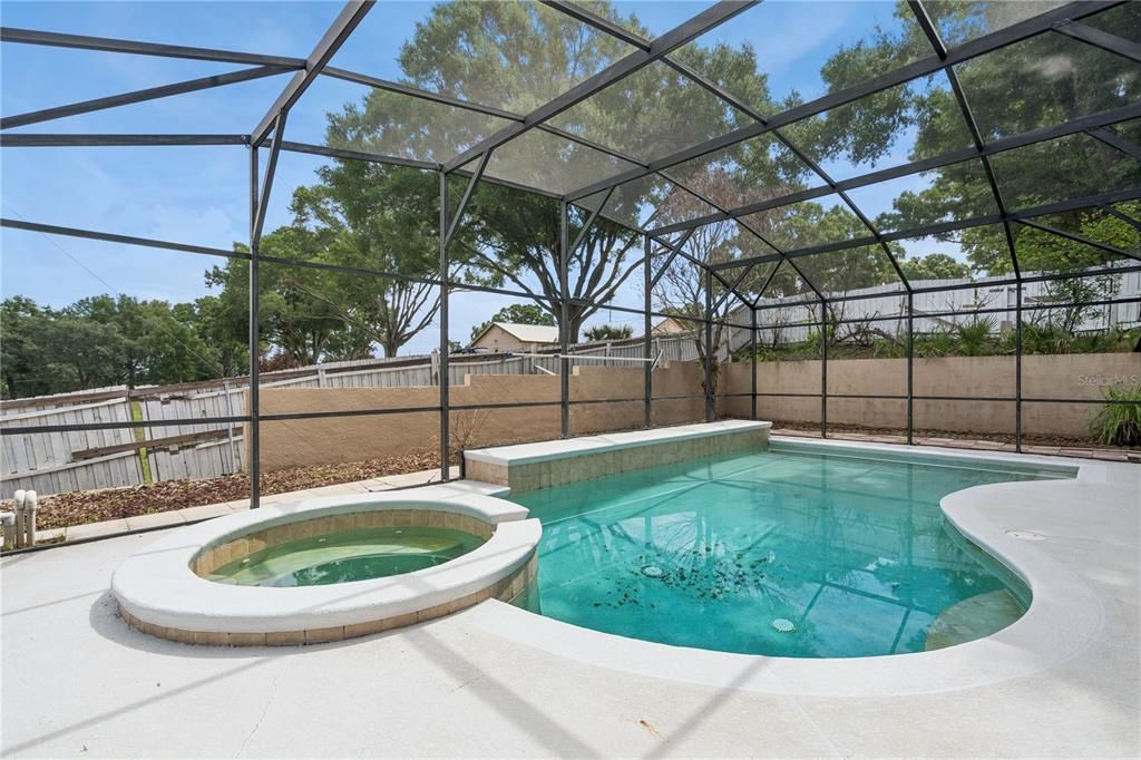 For Sale: $550,000 (5 beds, 3 baths, 2794 Square Feet)