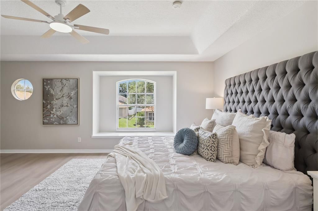 For Sale: $550,000 (5 beds, 3 baths, 2794 Square Feet)