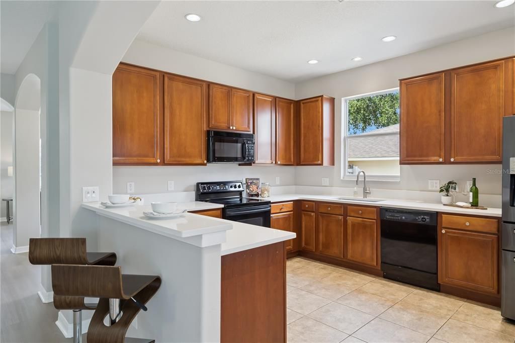 For Sale: $550,000 (5 beds, 3 baths, 2794 Square Feet)