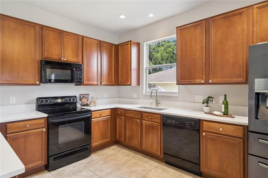For Sale: $550,000 (5 beds, 3 baths, 2794 Square Feet)