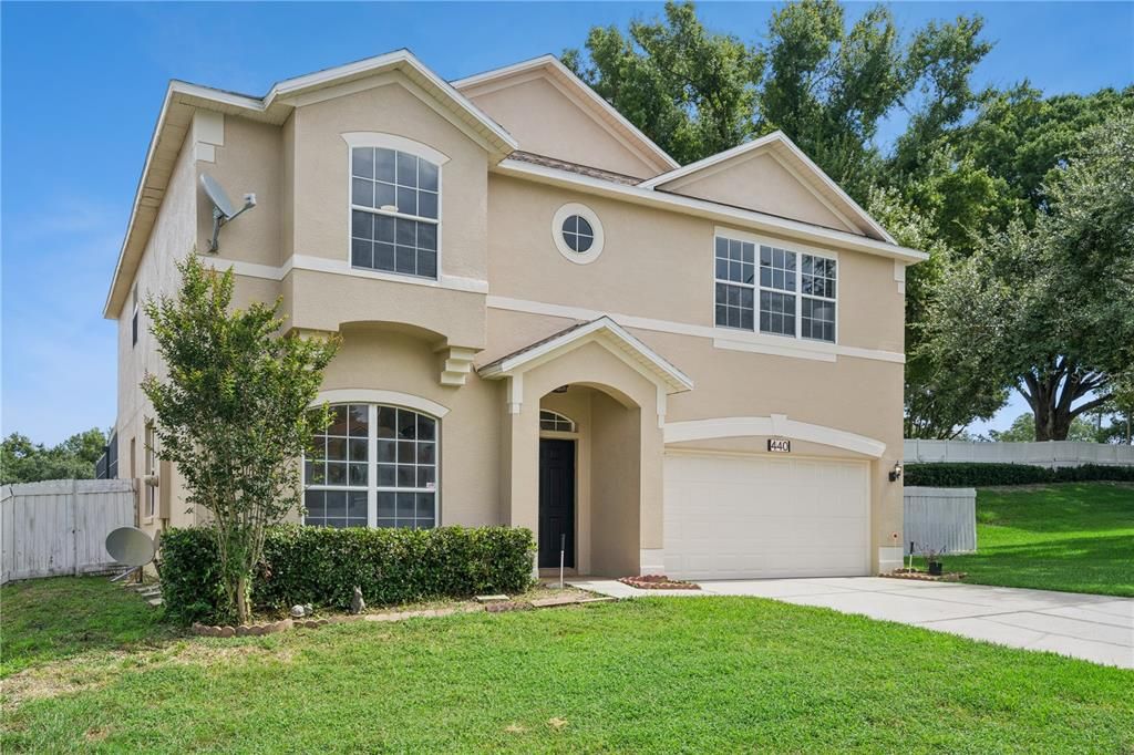 For Sale: $550,000 (5 beds, 3 baths, 2794 Square Feet)