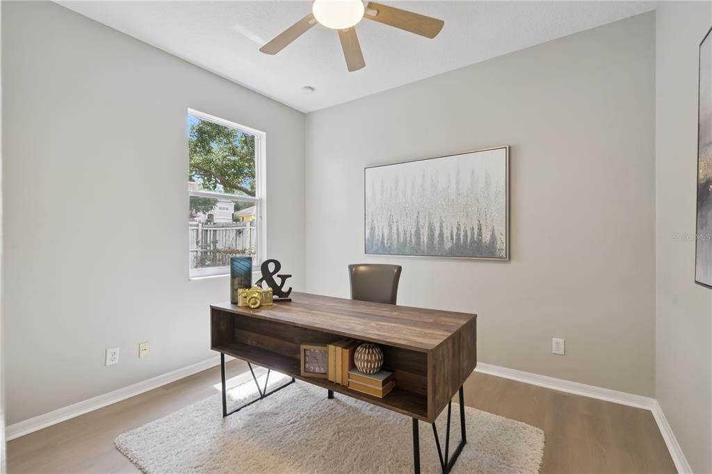 For Sale: $550,000 (5 beds, 3 baths, 2794 Square Feet)