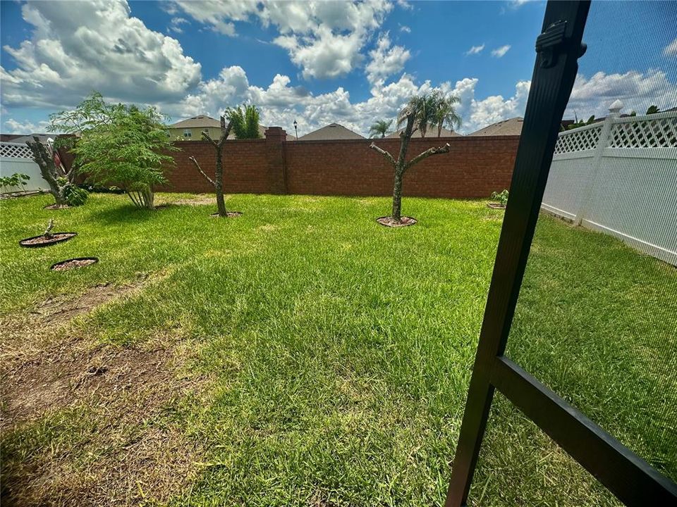 For Sale: $410,000 (3 beds, 2 baths, 1865 Square Feet)