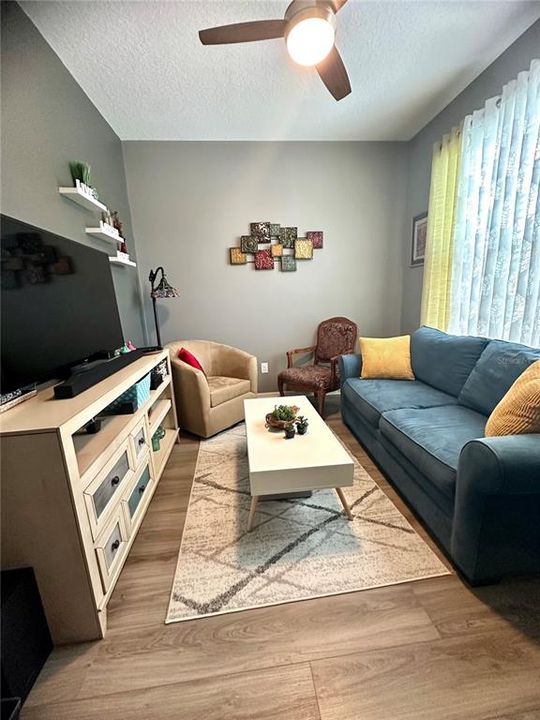 For Sale: $410,000 (3 beds, 2 baths, 1865 Square Feet)
