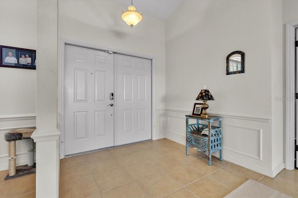 Activo con contrato: $299,000 (3 camas, 2 baños, 1769 Pies cuadrados)