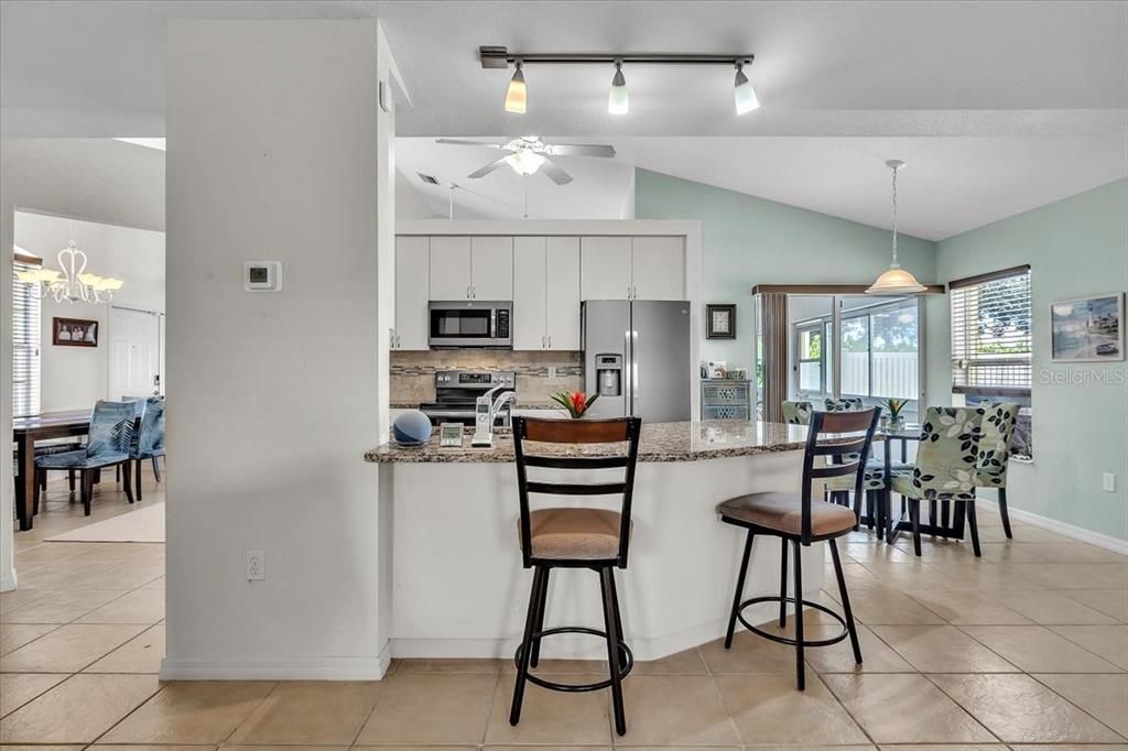 Activo con contrato: $299,000 (3 camas, 2 baños, 1769 Pies cuadrados)