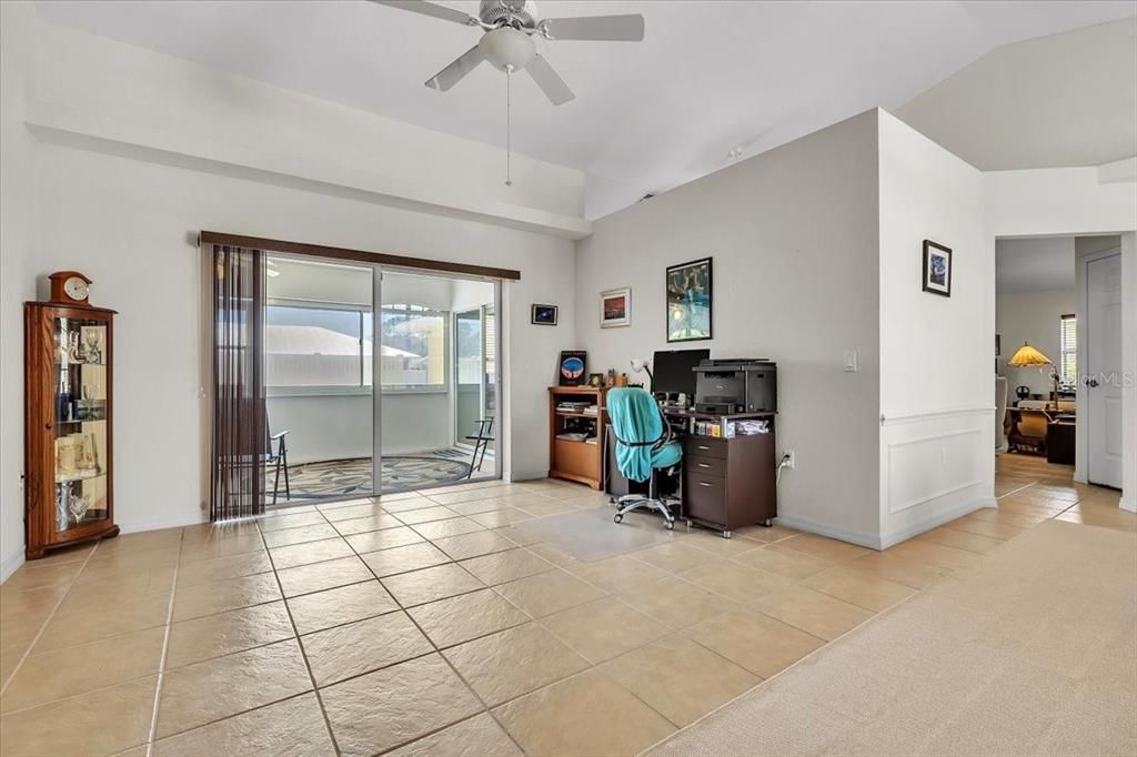 Activo con contrato: $299,000 (3 camas, 2 baños, 1769 Pies cuadrados)