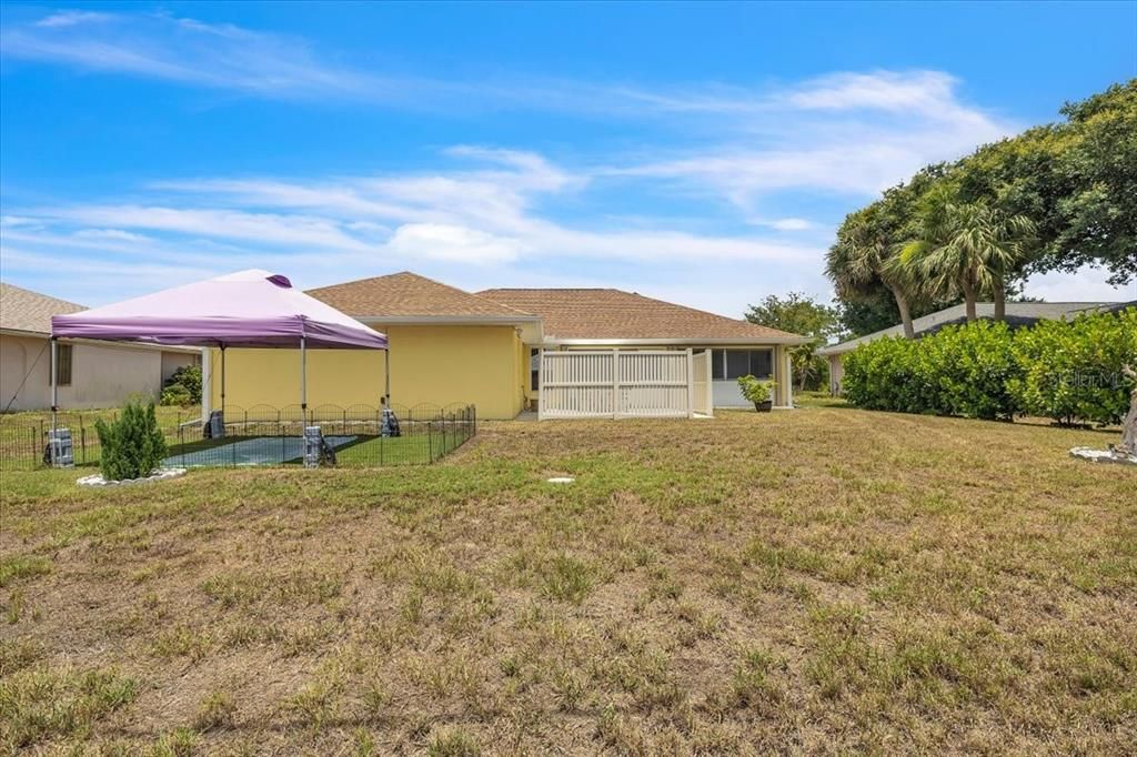 Activo con contrato: $299,000 (3 camas, 2 baños, 1769 Pies cuadrados)