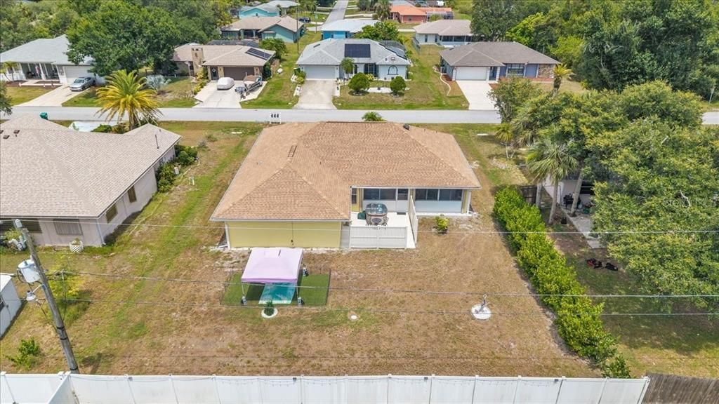 Activo con contrato: $299,000 (3 camas, 2 baños, 1769 Pies cuadrados)