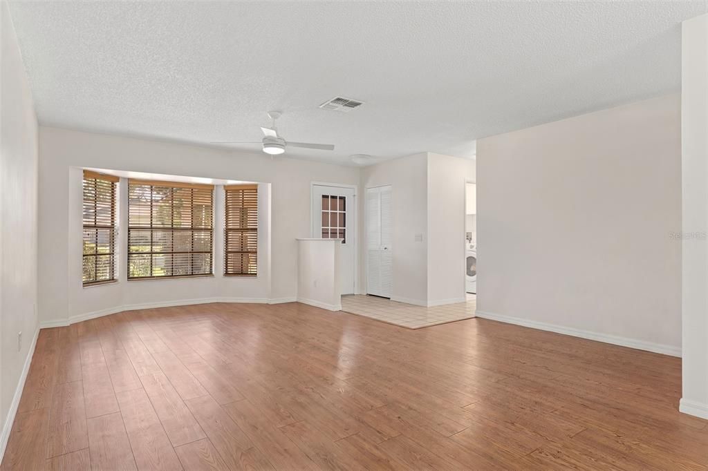 For Sale: $289,500 (2 beds, 2 baths, 1732 Square Feet)