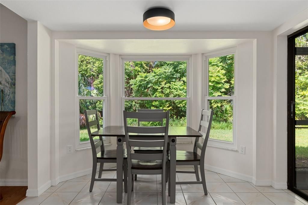 For Sale: $289,500 (2 beds, 2 baths, 1732 Square Feet)