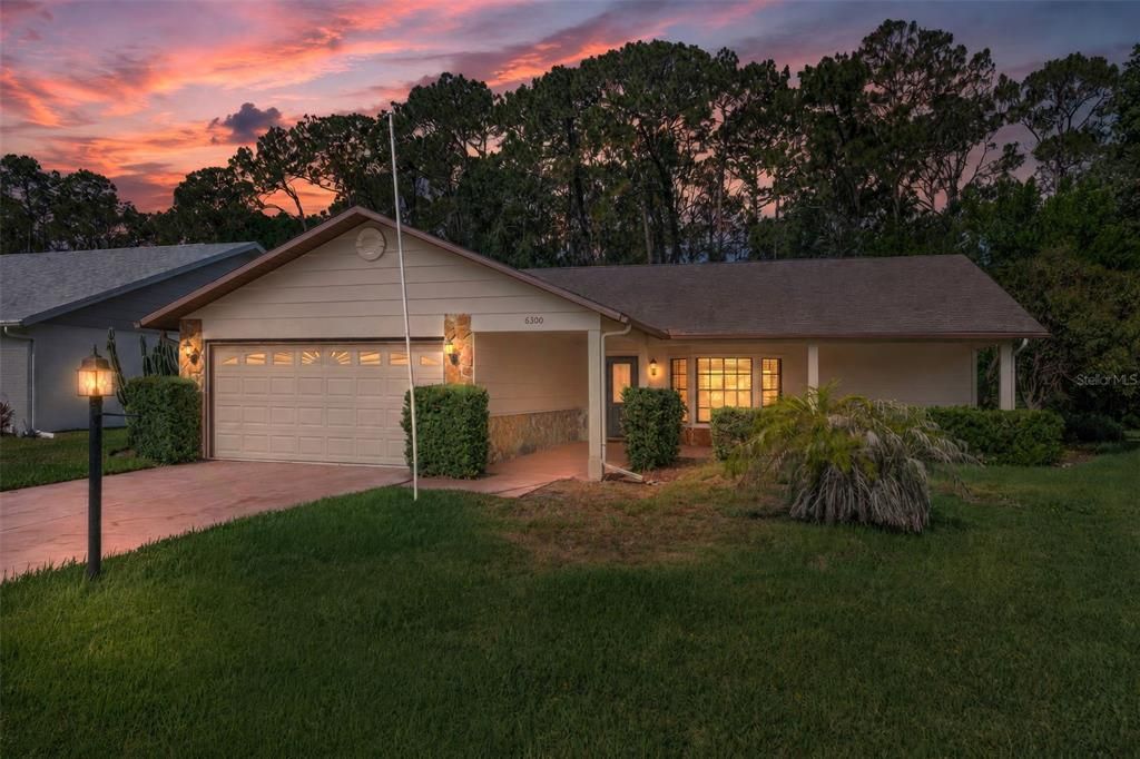 For Sale: $289,500 (2 beds, 2 baths, 1732 Square Feet)