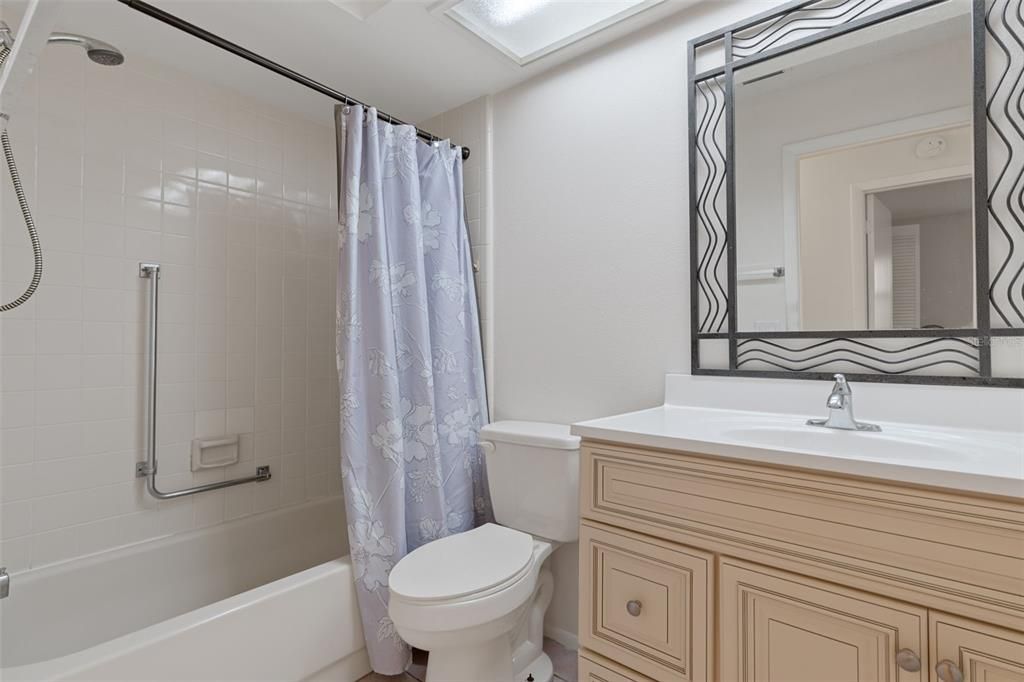 For Sale: $289,500 (2 beds, 2 baths, 1732 Square Feet)
