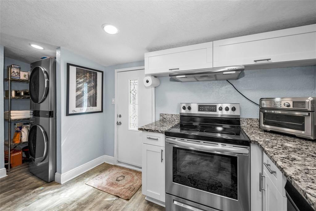 For Sale: $690,000 (3 beds, 3 baths, 1601 Square Feet)