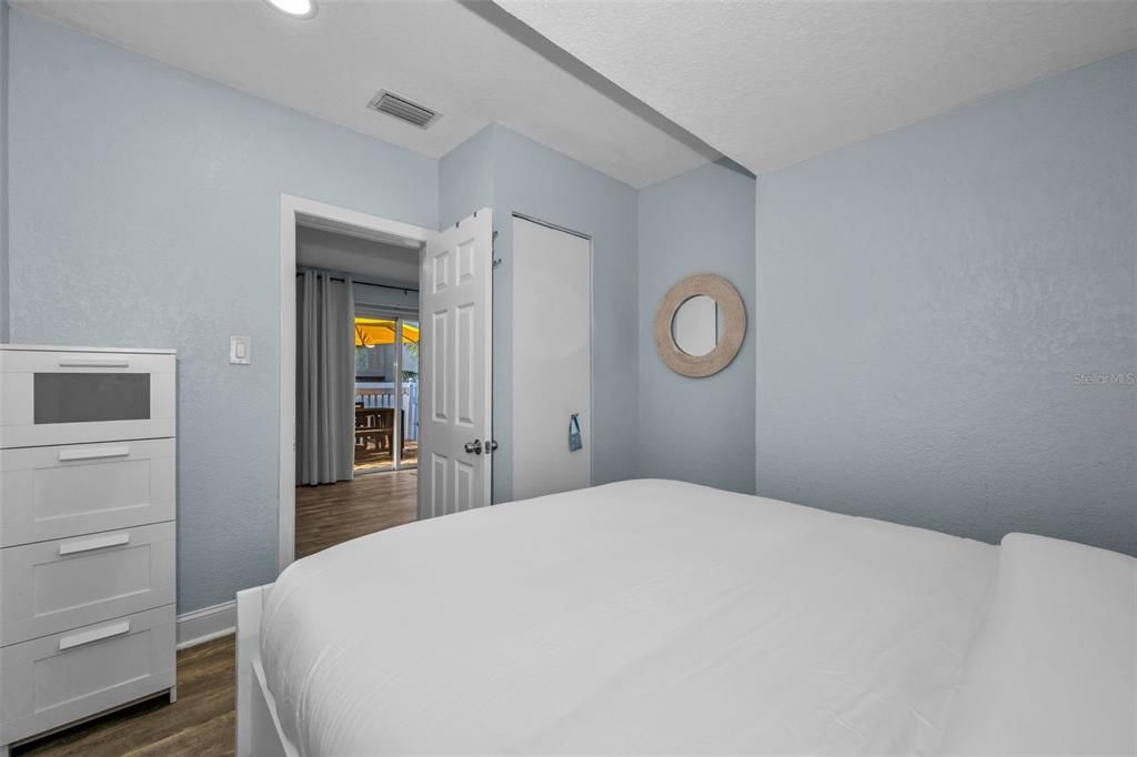 For Sale: $690,000 (3 beds, 3 baths, 1601 Square Feet)