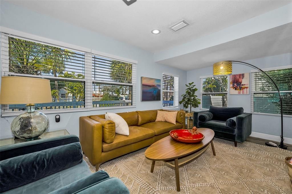For Sale: $690,000 (3 beds, 3 baths, 1601 Square Feet)