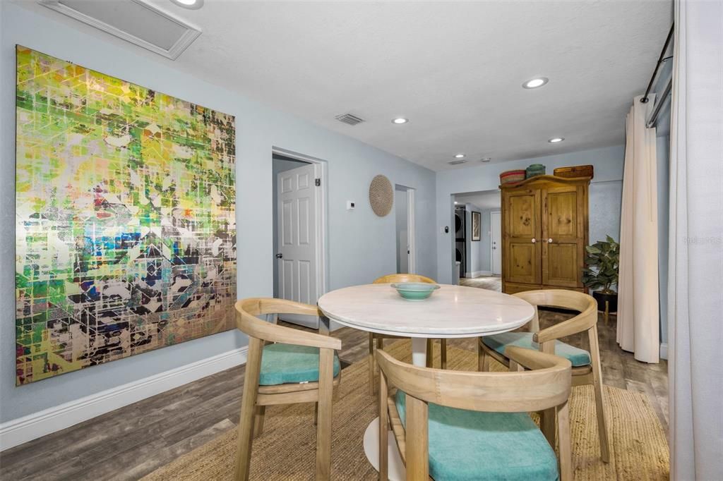 For Sale: $690,000 (3 beds, 3 baths, 1601 Square Feet)