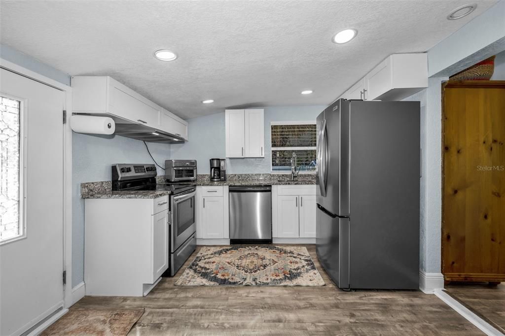 For Sale: $690,000 (3 beds, 3 baths, 1601 Square Feet)