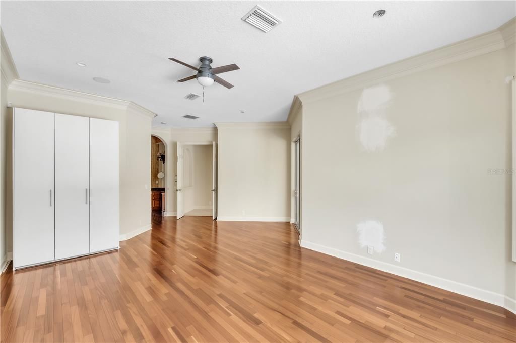 For Sale: $930,000 (3 beds, 4 baths, 3844 Square Feet)