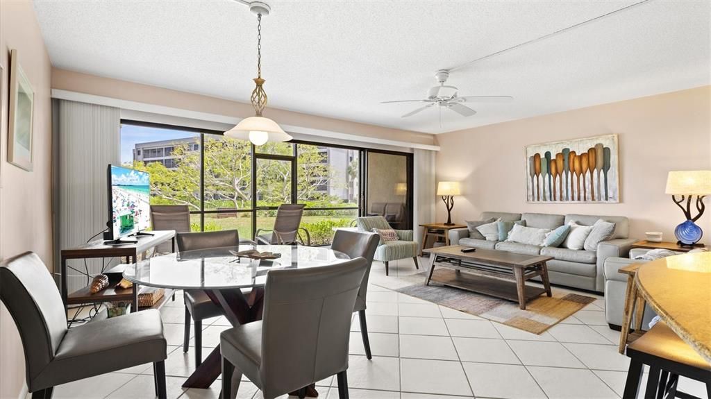 For Rent: $2,950 (2 beds, 1 baths, 860 Square Feet)