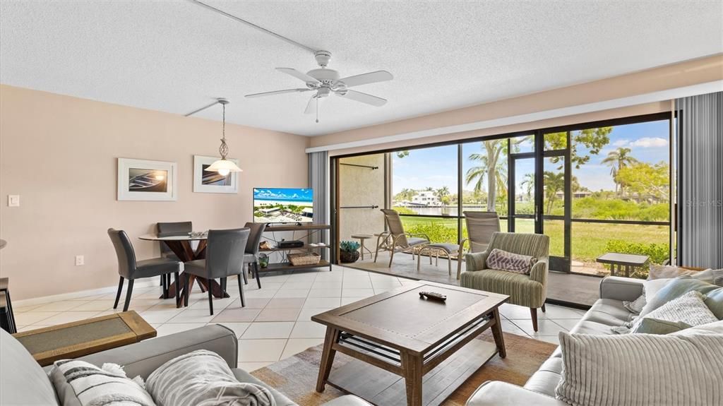 For Rent: $2,950 (2 beds, 1 baths, 860 Square Feet)
