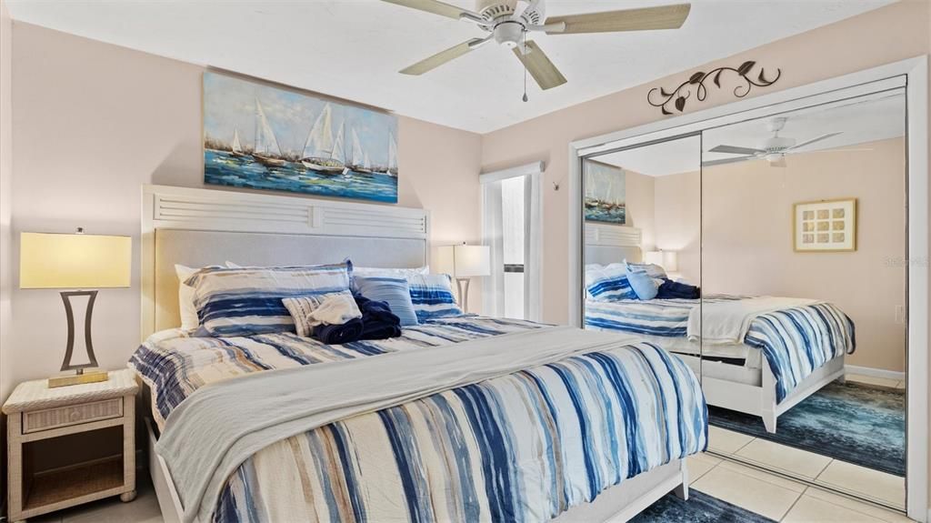 For Rent: $2,950 (2 beds, 1 baths, 860 Square Feet)