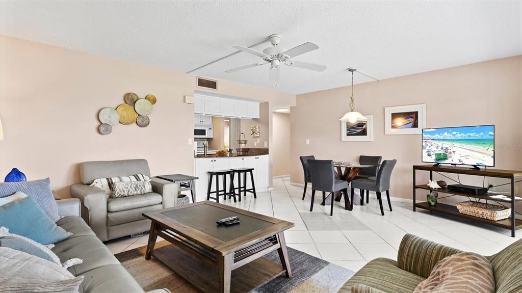 For Rent: $2,950 (2 beds, 1 baths, 860 Square Feet)