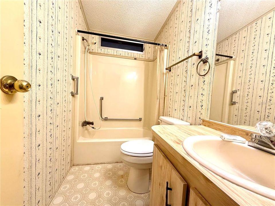На продажу: $212,000 (2 спален, 2 ванн, 1600 Квадратных фут)