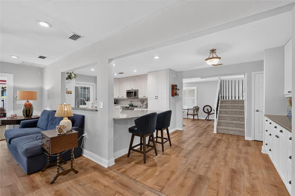 En Venta: $408,000 (3 camas, 2 baños, 2148 Pies cuadrados)