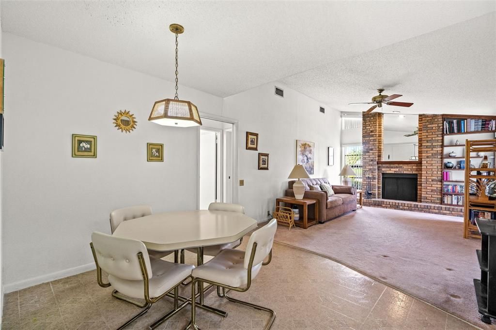 For Sale: $320,000 (3 beds, 2 baths, 1820 Square Feet)