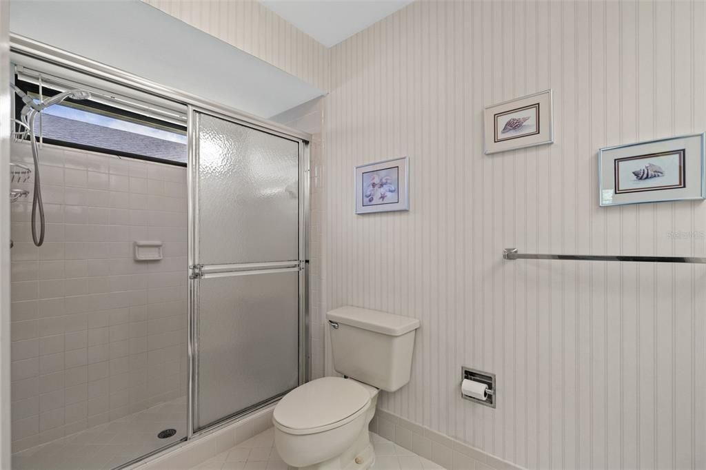 For Sale: $320,000 (3 beds, 2 baths, 1820 Square Feet)
