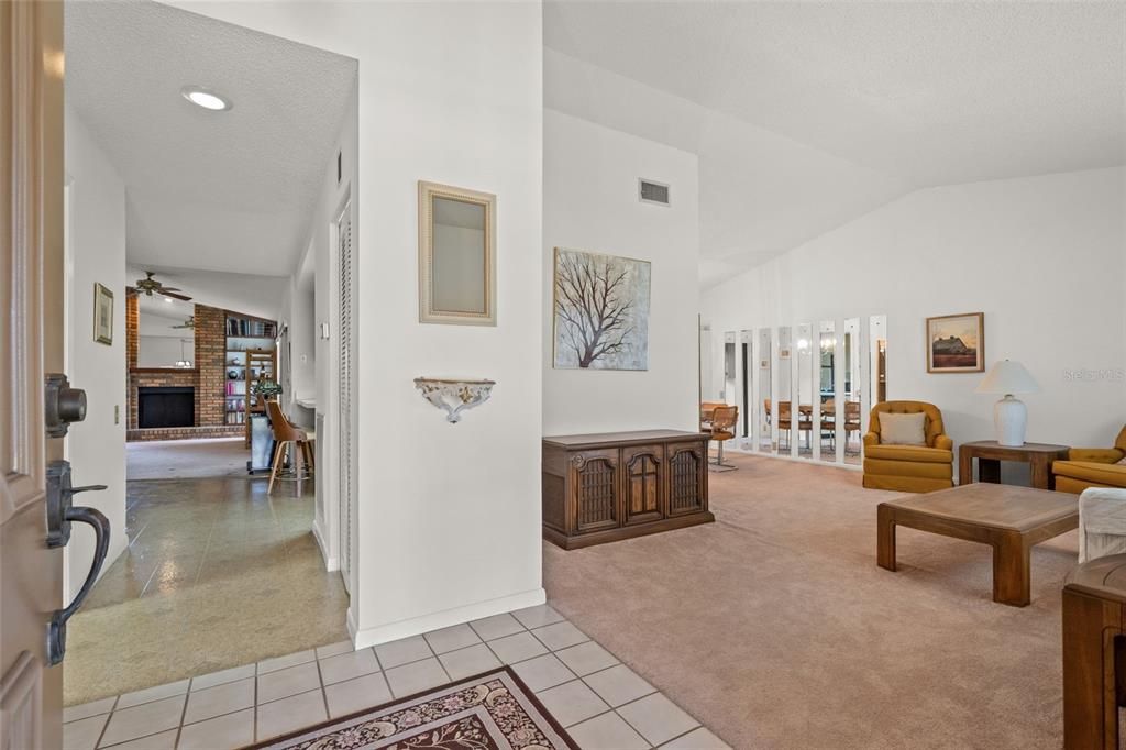 For Sale: $320,000 (3 beds, 2 baths, 1820 Square Feet)