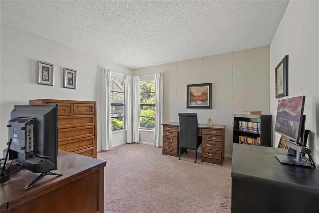 For Sale: $320,000 (3 beds, 2 baths, 1820 Square Feet)
