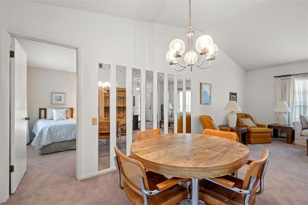 For Sale: $320,000 (3 beds, 2 baths, 1820 Square Feet)