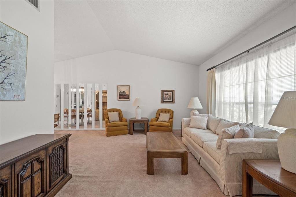 For Sale: $320,000 (3 beds, 2 baths, 1820 Square Feet)