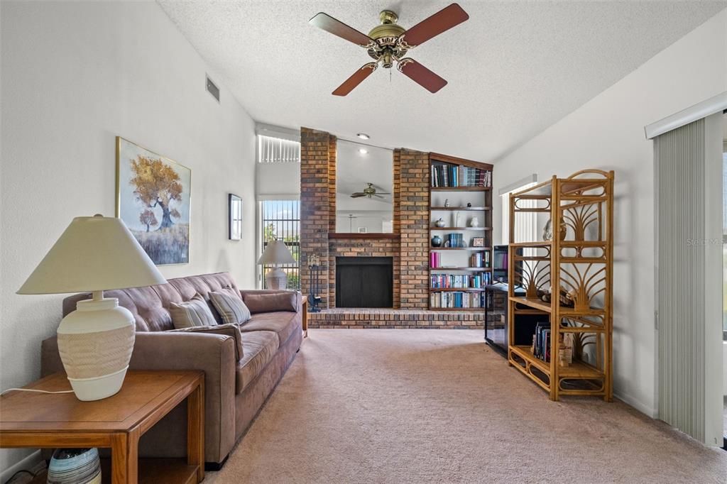 For Sale: $320,000 (3 beds, 2 baths, 1820 Square Feet)