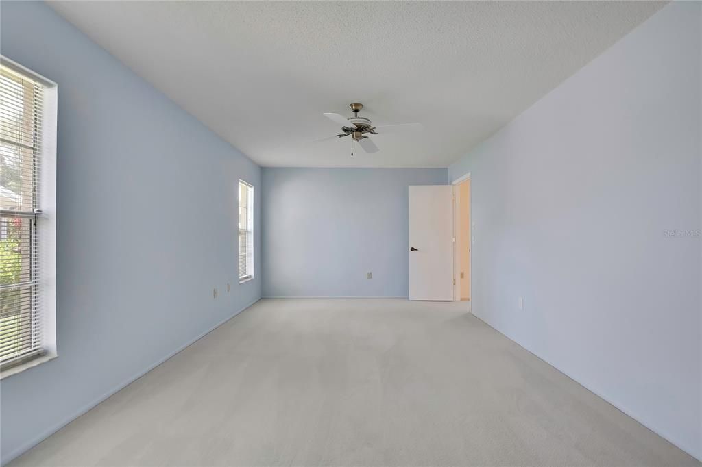 For Sale: $379,900 (3 beds, 2 baths, 2136 Square Feet)