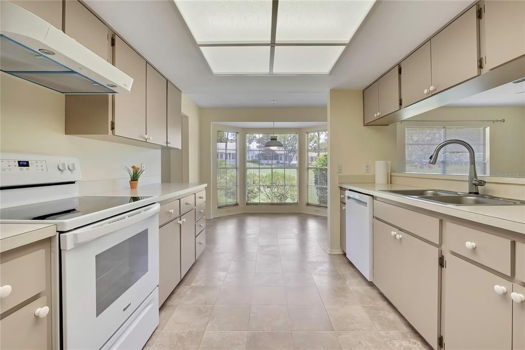 For Sale: $379,900 (3 beds, 2 baths, 2136 Square Feet)