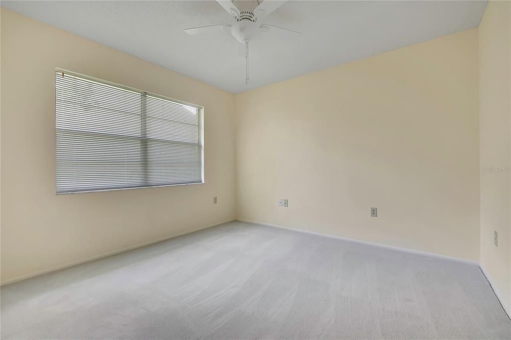 For Sale: $379,900 (3 beds, 2 baths, 2136 Square Feet)